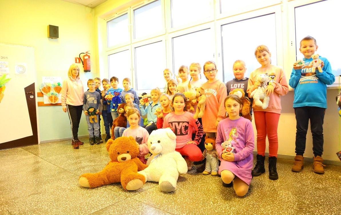 Zdjęcie do KOLOROWY PIĄTEK W R&Oacute;ŻACH I FIOLETACH