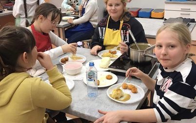 Zdjęcie do Zajęcia kulinarne dla uczni&oacute;w z klas czwartych
