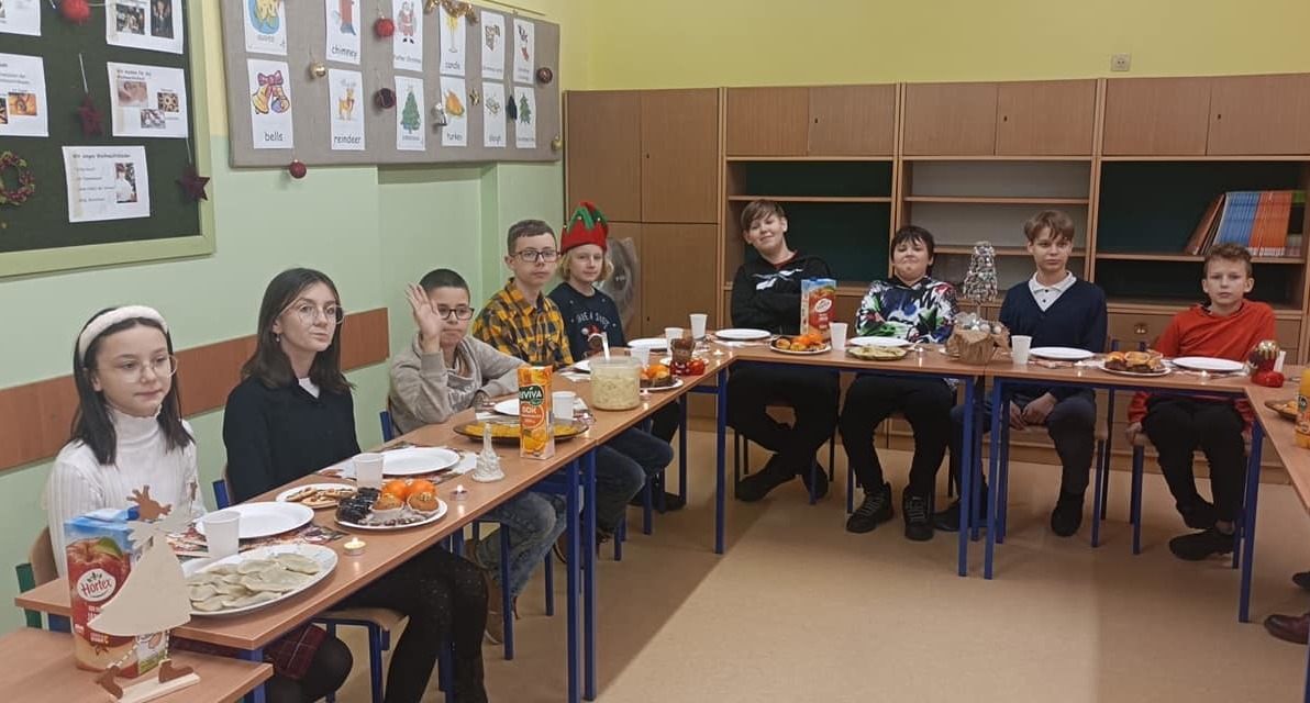 Zdjęcie do Wigilia Szkolnego Klubu Europejskiego