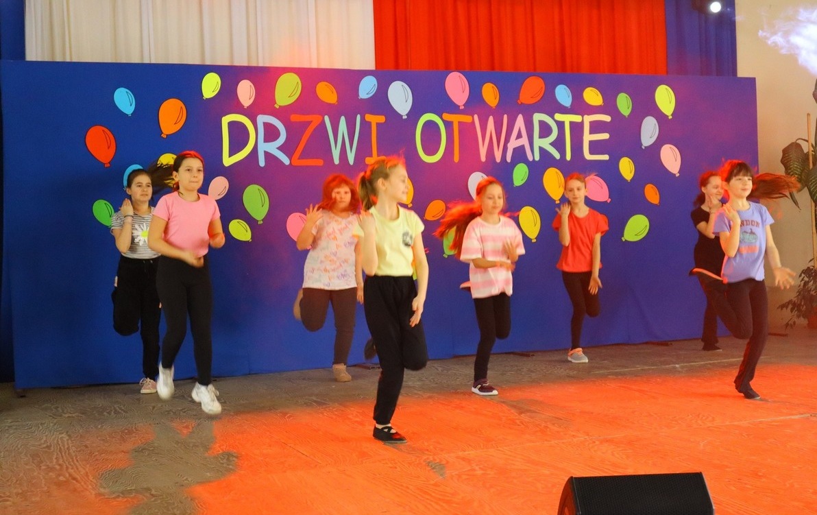 Zdjęcie do DRZWI  OTWARTE - relacja