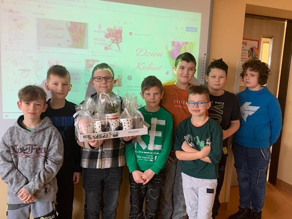 Zdjęcie do Dzień Kobiet w Jedynce