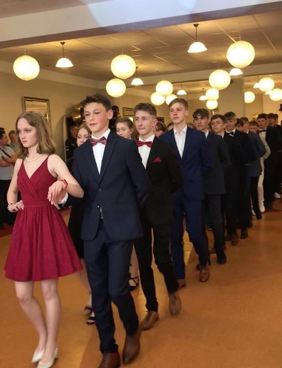 Zdjęcie do Bal &oacute;smoklasisty