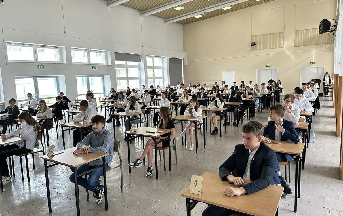 Zdjęcie do EGZAMIN &Oacute;SMOKLASISTY