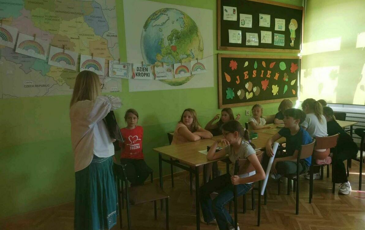 Zdjęcie do Dzień Głośnego Czytania - Wypożyczalnia Skrzydeł! &nbsp;&nbsp;