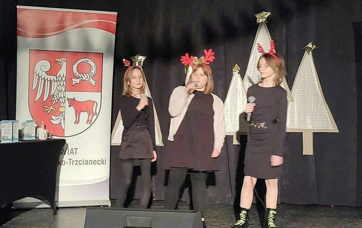 Zdjęcie do XXVl Powiatowy Festiwal Kolęd i Pastorałek za nami! &nbsp; &nbsp; &nbsp;