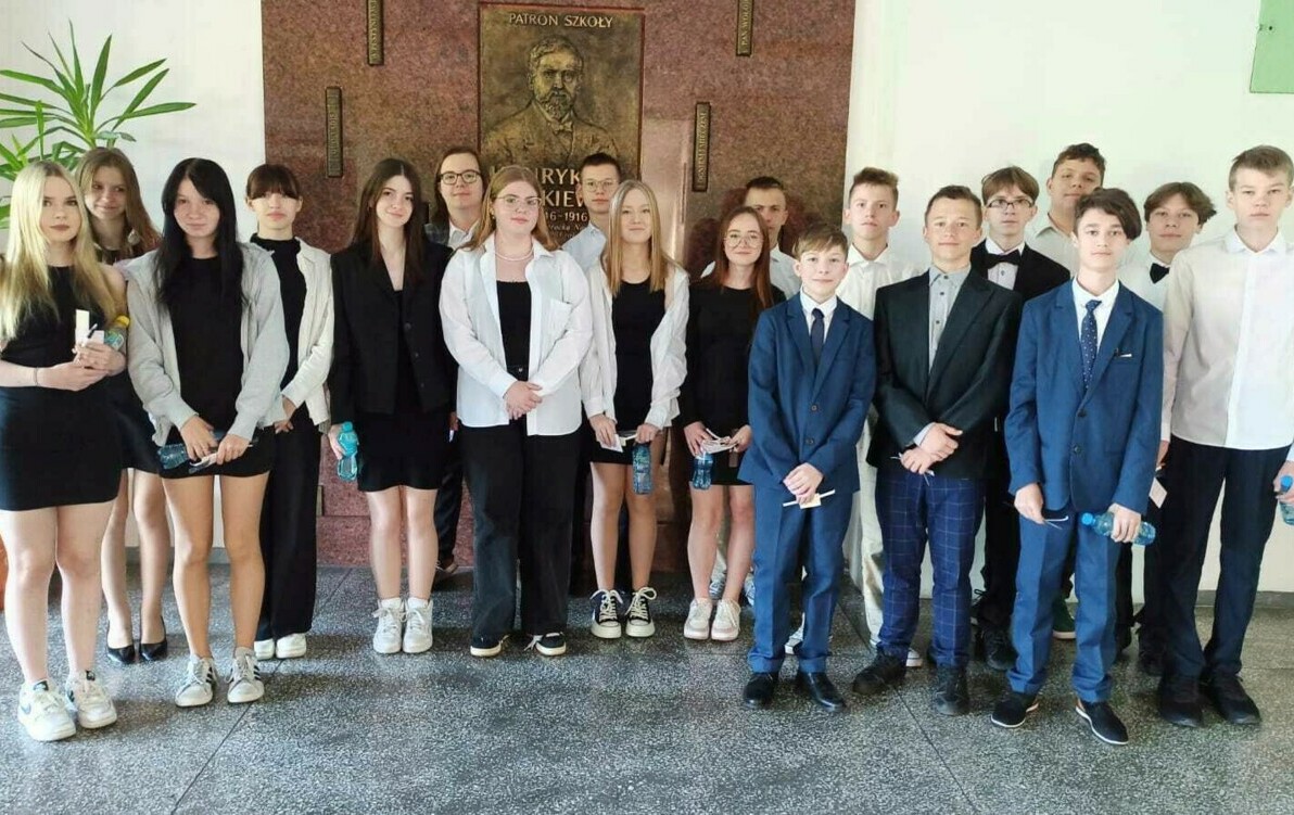Zdjęcie do Egzamin &Oacute;smoklasisty 2024
