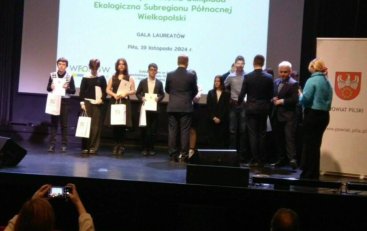Zdjęcie do Gala Laureat&oacute;w XV Ponadpowiatowej Olimpiady Ekologicznej Subregionu P&oacute;łnocnej Wielkopolski