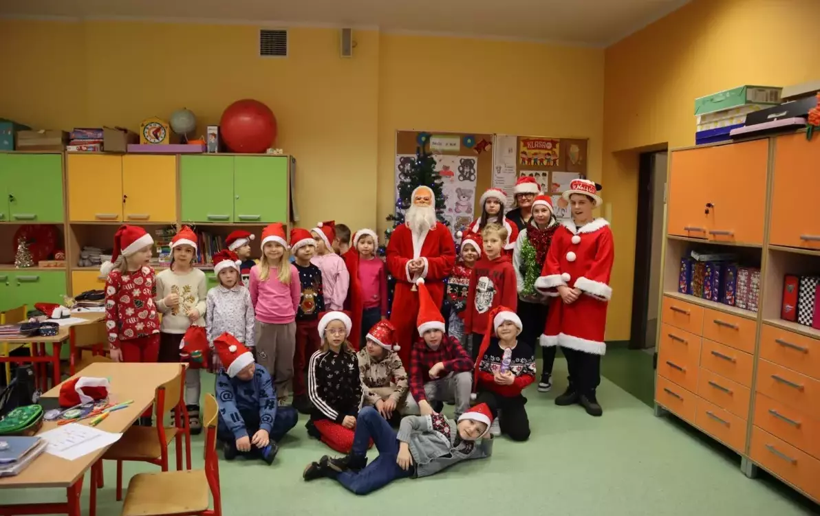 Zdjęcie do DZIEŃ MIKOŁAJKOWEJ CZAPKI &nbsp;