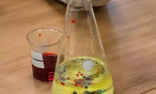 Zdjęcie do Fascynujący świat chemii