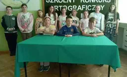 Zdjęcie do Konkurs Ortograficzny Klas III &bdquo;O Pi&oacute;ro Dyrektora Szkoły&rdquo;