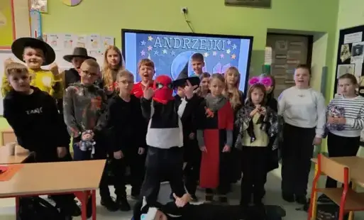 Zdjęcie do Andrzejki w Jedynce! &nbsp;